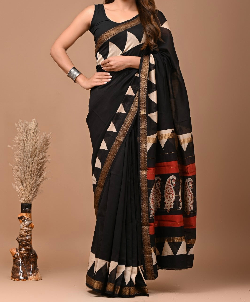 Black Maheshwari Silk Cotton Saree