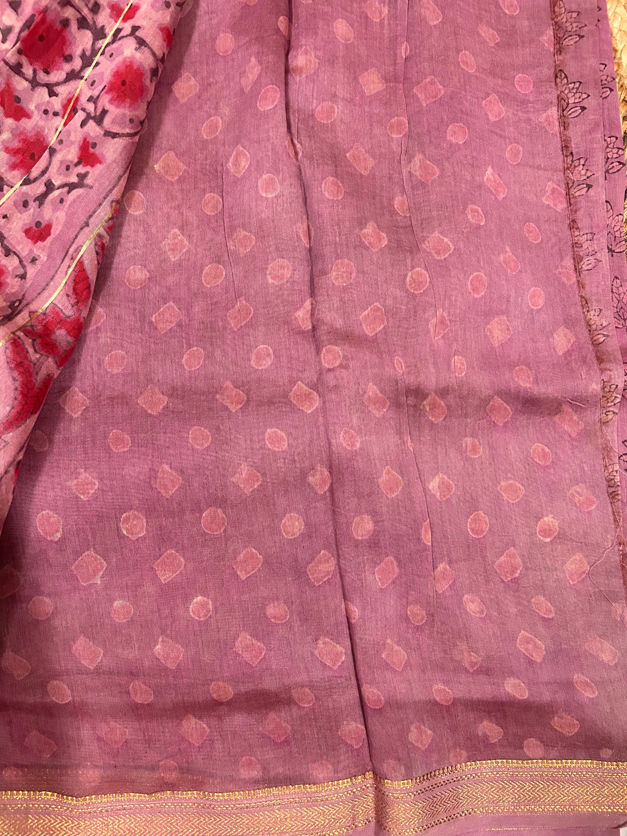 Onion Pink Maheshwari Vanaspati Ajrakh Silk Cotton Saree